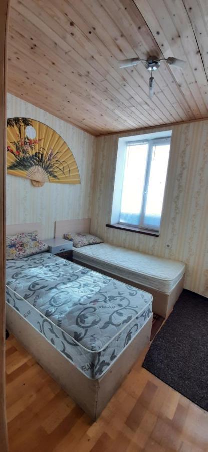Частный Дом, Р-Н 3 Городской Больницы Tcherkassy Extérieur photo